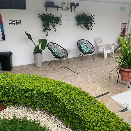 Berlor Airport Inn Río Segundo Екстериор снимка