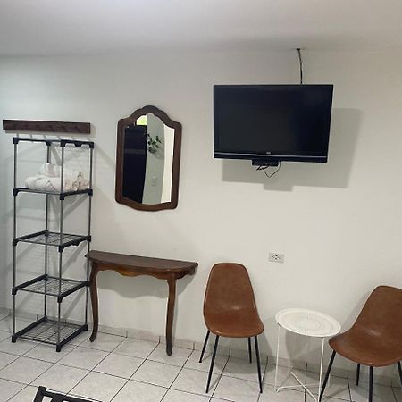 Berlor Airport Inn Río Segundo Екстериор снимка