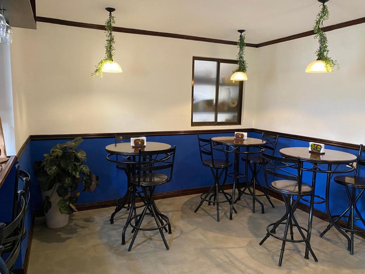 Berlor Airport Inn Río Segundo Екстериор снимка