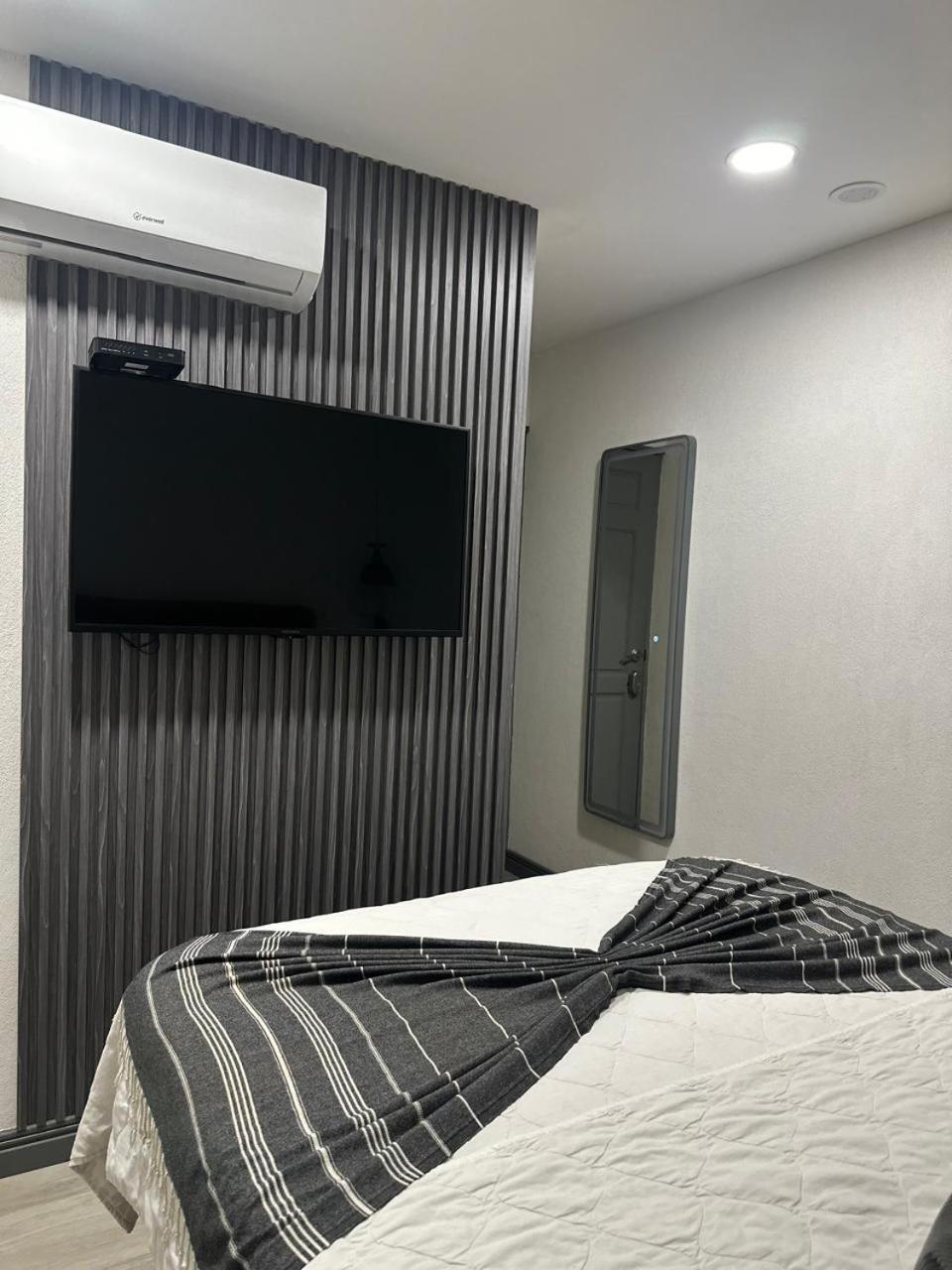 Berlor Airport Inn Río Segundo Екстериор снимка
